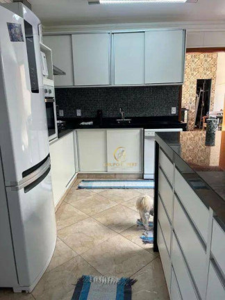 Imagem Casa com 3 Quartos à Venda, 110 m² em Vila Tesouro - São José Dos Campos Imagem Casa com 3 Quartos à Venda, 110 m² em Vila Tesouro - São José Dos Campos