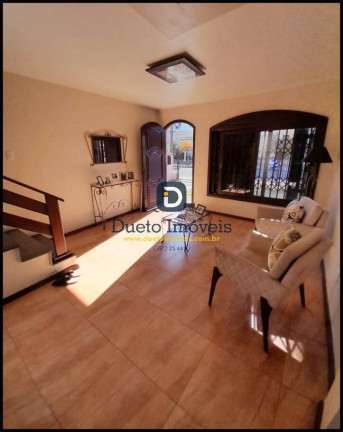 Casa com 4 Quartos à Venda,  em Nossa Senhora Medianeira - Santa Maria