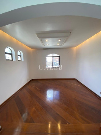 Imagem Imóvel com 4 Quartos à Venda, 227 m² em Centro - Atibaia Imagem Imóvel com 4 Quartos à Venda, 227 m² em Centro - Atibaia