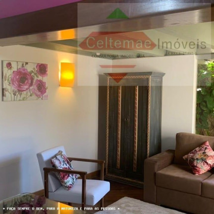 Imagem Casa com 4 Quartos à Venda, 225 m² em Centro - Taubaté Imagem Casa com 4 Quartos à Venda, 225 m² em Centro - Taubaté