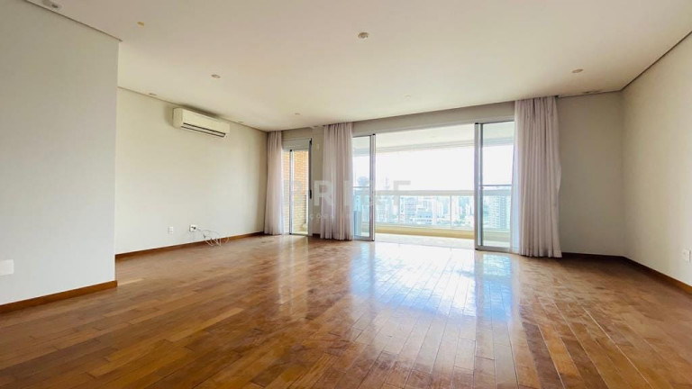 Apartamento com 3 Quartos para Alugar, 160 m² em Brooklin Paulista - São Paulo
