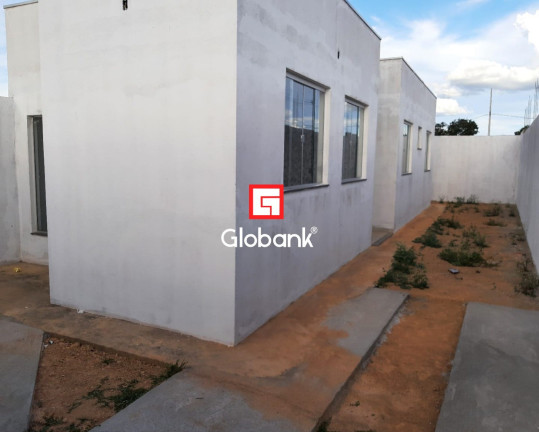 Imagem Casa com 2 Quartos à Venda, 57 m² em Vila Sion - Montes Claros
