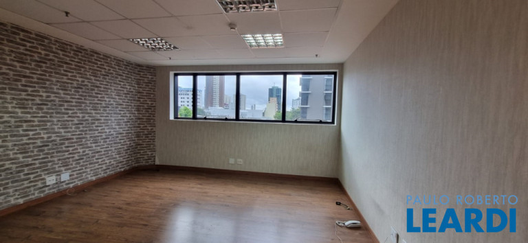 Imagem Sala Comercial à Venda, 33 m² em Jardim - Santo André Imagem Sala Comercial à Venda, 33 m² em Jardim - Santo André