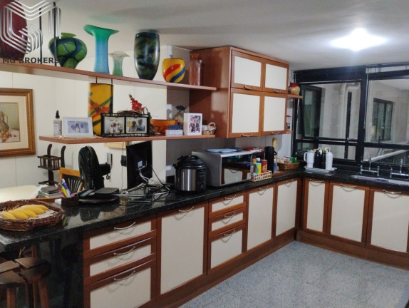 Imagem Imóvel com 4 Quartos à Venda, 450 m² em Icaraí - Niterói Imagem Imóvel com 4 Quartos à Venda, 450 m² em Icaraí - Niterói