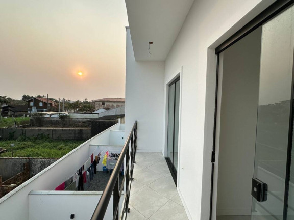 Imagem Casa com 3 Quartos à Venda, 121 m² em Costeira - Balneário Barra Do Sul Imagem Casa com 3 Quartos à Venda, 121 m² em Costeira - Balneário Barra Do Sul