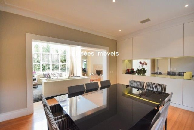 Imagem Casa com 4 Quartos à Venda, 500 m² em Morumbi - São Paulo Imagem Casa com 4 Quartos à Venda, 500 m² em Morumbi - São Paulo