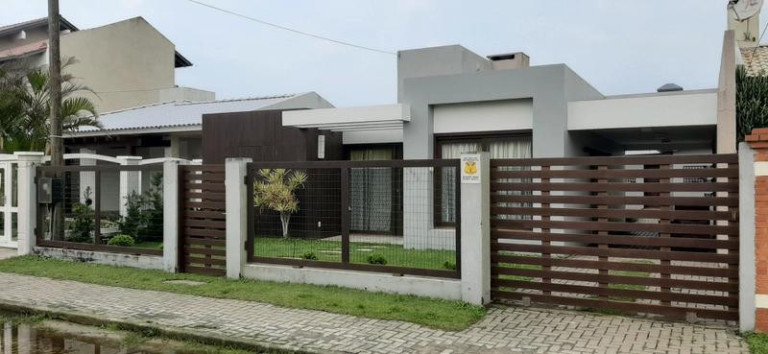 Casa com 4 Quartos à Venda, 188 m² em Centro - Xangri-la