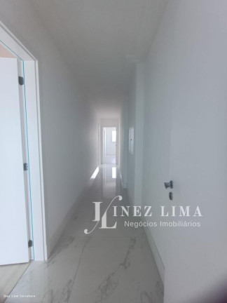 Imagem Imóvel com 3 Quartos à Venda, 129 m² em Meia Praia - Itapema Imagem Imóvel com 3 Quartos à Venda, 129 m² em Meia Praia - Itapema