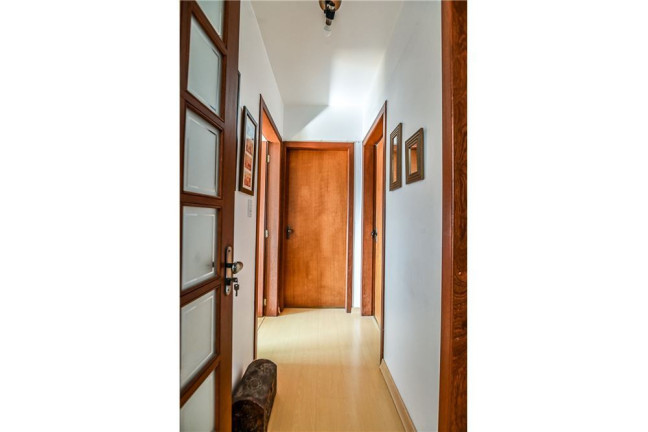 Imagem Imóvel com 3 Quartos à Venda, em Cavalhada - Porto Alegre Imagem Imóvel com 3 Quartos à Venda, em Cavalhada - Porto Alegre