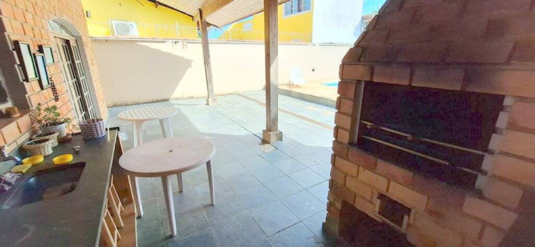 Imagem Casa com 3 Quartos à Venda, 350 m² em Estância Balneária Maria Helena Novaes - Peruíbe Imagem Casa com 3 Quartos à Venda, 350 m² em Estância Balneária Maria Helena Novaes - Peruíbe
