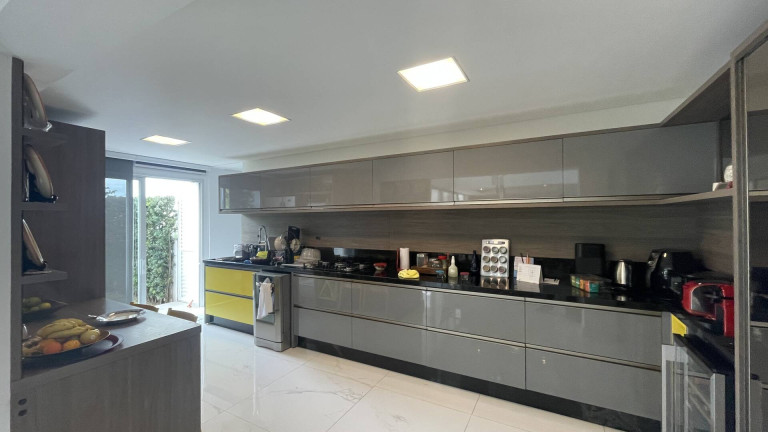 Imagem Apartamento com 4 Quartos à Venda, 240 m² em Canasvieiras - Florianópolis