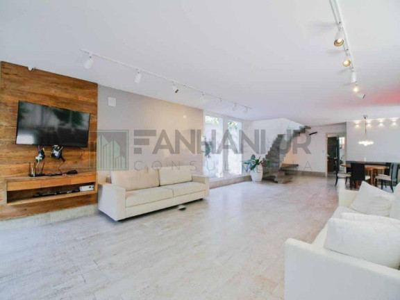 Imagem Casa com 3 Quartos à Venda, 334 m² em Jardim Europa - São Paulo