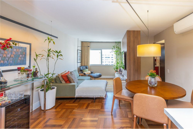 Imagem Imóvel com 2 Quartos à Venda, em Moema - São Paulo Imagem Imóvel com 2 Quartos à Venda, em Moema - São Paulo