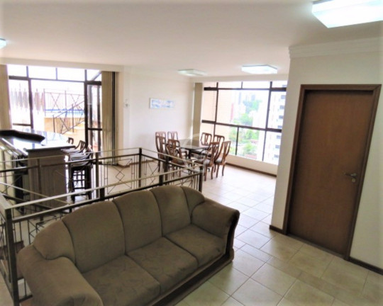 Imagem Imóvel com 4 Quartos à Venda, 390 m² em Centro - Joinville