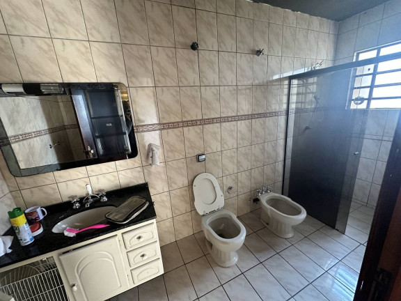 Imagem Casa com 2 Quartos para Alugar, 400 m² em Centro - Botucatu