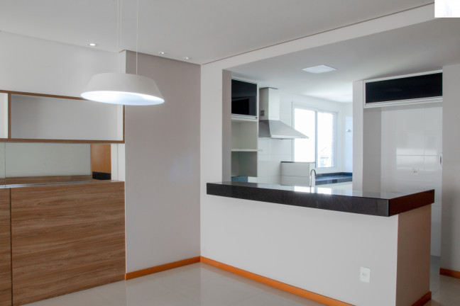 Imagem Imóvel com 3 Quartos à Venda, 109 m² em Centro - Guarapari