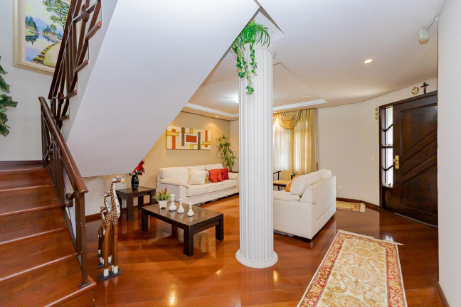 Imagem Casa com 4 Quartos à Venda, 271 m² em Santo Inácio - Curitiba Imagem Casa com 4 Quartos à Venda, 271 m² em Santo Inácio - Curitiba