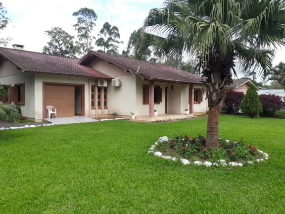 Imóvel com 1 Quarto à Venda,  em Maquiné - Maquine