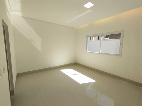 Imagem Casa de Condomínio com 4 Quartos à Venda, 377 m² em Jardins Lisboa - Goiânia Imagem Casa de Condomínio com 4 Quartos à Venda, 377 m² em Jardins Lisboa - Goiânia