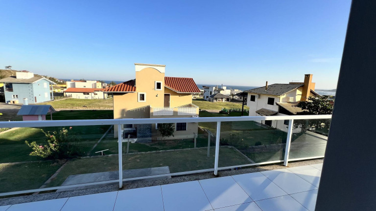 Imagem Casa com 4 Quartos à Venda, 200 m² em Praia Do Cardoso - Laguna