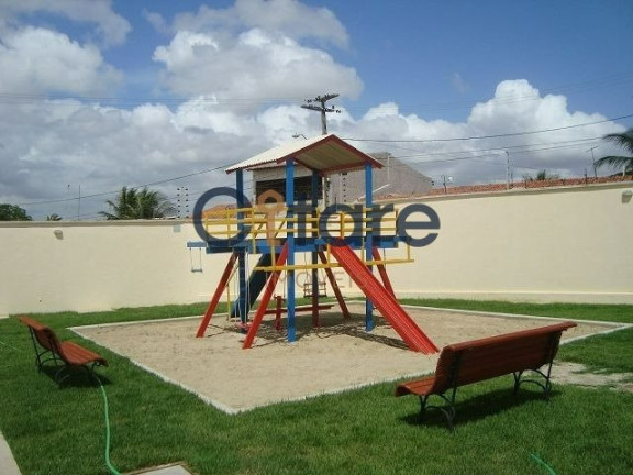 Imagem Casa de Condomínio com 3 Quartos à Venda, em Lagoa Redonda - Fortaleza Imagem Casa de Condomínio com 3 Quartos à Venda, em Lagoa Redonda - Fortaleza