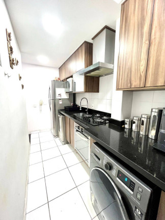 Apartamento com 3 Quartos à Venda, 68 m² em Vila Livieiro - São Paulo