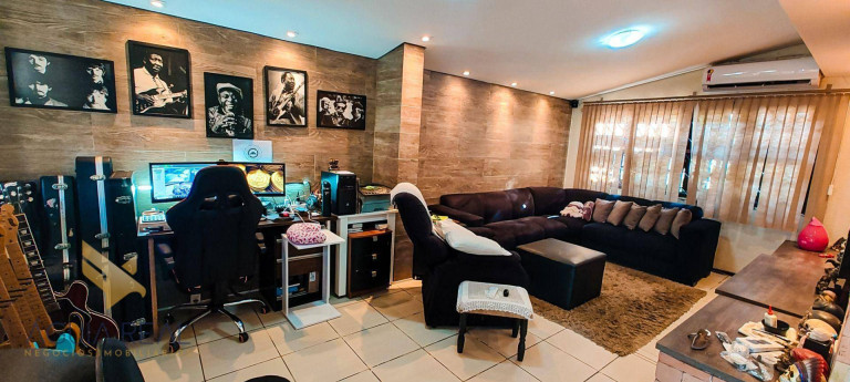 Imagem Casa com 3 Quartos à Venda, 174 m² em Jardim São Lourenço - Campo Grande Imagem Casa com 3 Quartos à Venda, 174 m² em Jardim São Lourenço - Campo Grande