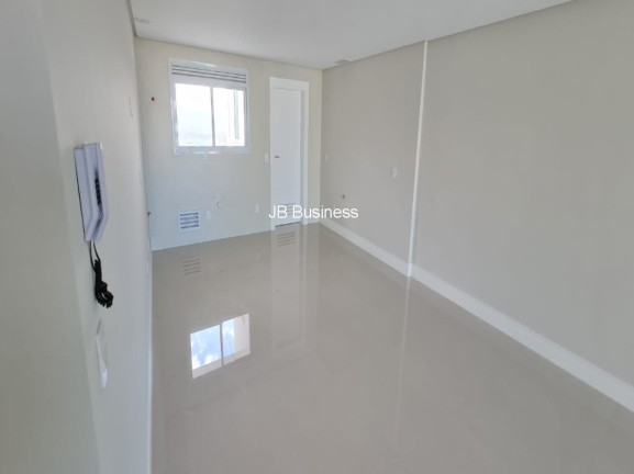 Imagem Imóvel com 3 Quartos à Venda, 138 m² em Centro - Balneário Camboriú Imagem Imóvel com 3 Quartos à Venda, 138 m² em Centro - Balneário Camboriú