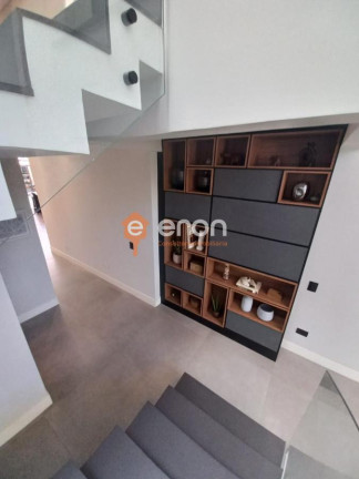 Imagem Casa com 3 Quartos à Venda, 377 m²