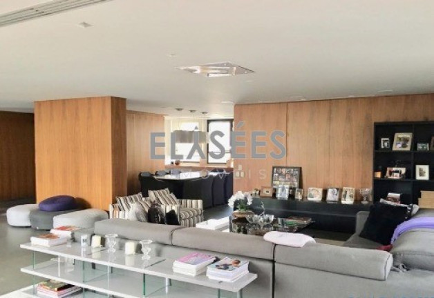 Apartamento com 3 Quartos à Venda, 354 m² em Vila Nova Conceição - São Paulo