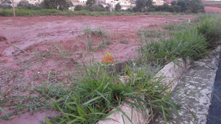 Imagem Imóvel à Venda, 300 m² Imagem Imóvel à Venda, 300 m²