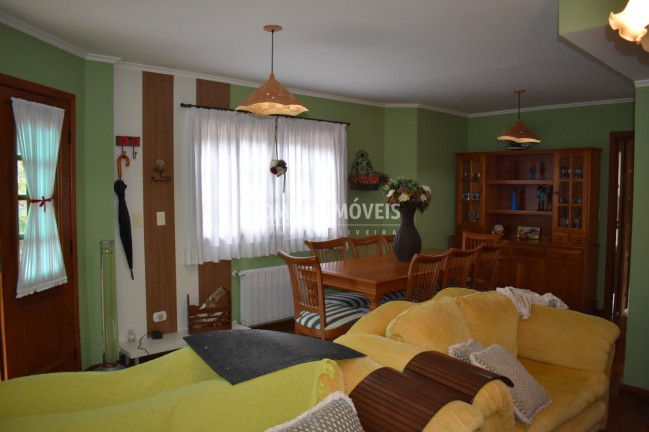 Imagem Casa com 4 Quartos à Venda, 170 m² em Região Da Vila Inglesa - Campos Do Jordão Imagem Casa com 4 Quartos à Venda, 170 m² em Região Da Vila Inglesa - Campos Do Jordão