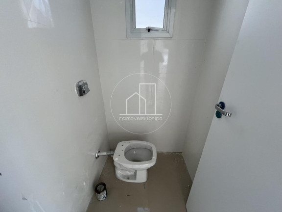 Imagem Casa com 3 Quartos à Venda, 150 m² em São João Do Rio Vermelho - Florianópolis Imagem Casa com 3 Quartos à Venda, 150 m² em São João Do Rio Vermelho - Florianópolis
