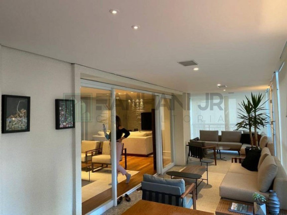 Imagem Imóvel com 3 Quartos à Venda, 226 m² em Vila Nova Conceição - São Paulo