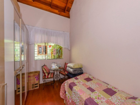Imagem Casa com 5 Quartos à Venda, 290 m² em Jardim Itu - Porto Alegre