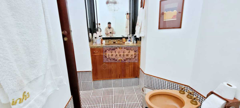Imagem Apartamento com 3 Quartos à Venda, 110 m² em Laranjeiras - Rio De Janeiro Imagem Apartamento com 3 Quartos à Venda, 110 m² em Laranjeiras - Rio De Janeiro