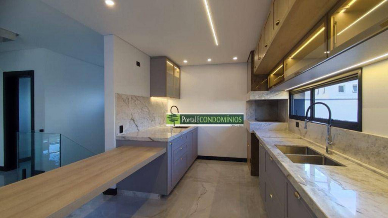 Imagem Casa com 4 Quartos à Venda, 358 m² em Campo Comprido - Curitiba