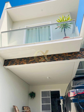 Casa com 3 Quartos à Venda, 141 m² em Floresta - Joinville