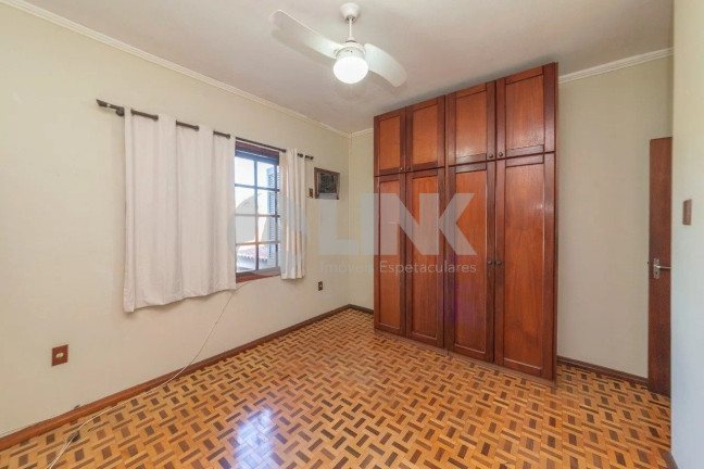 Imagem Casa com 3 Quartos à Venda, 231 m² em Três Figueiras - Porto Alegre