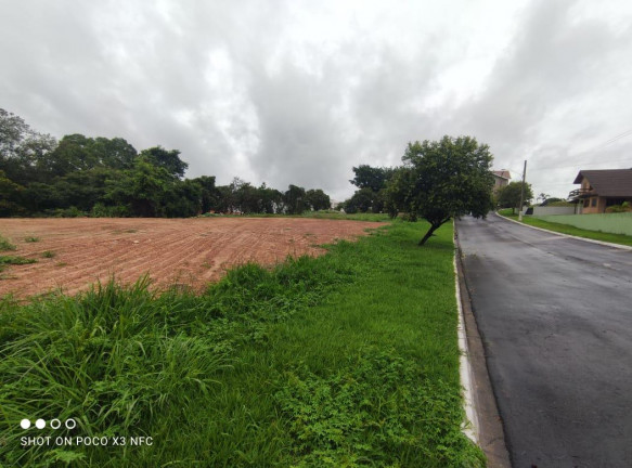 Imagem Terreno à Venda, 3.000 m² em Condominio Parque Village Castelo - Itu Imagem Terreno à Venda, 3.000 m² em Condominio Parque Village Castelo - Itu