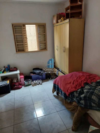 Imagem Casa com 4 Quartos à Venda, 180 m² em Vila Carmosina - São Paulo