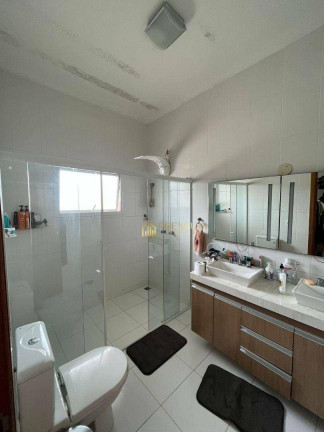 Imagem Casa com 3 Quartos à Venda, 430 m² em Villa Branca - Jacareí