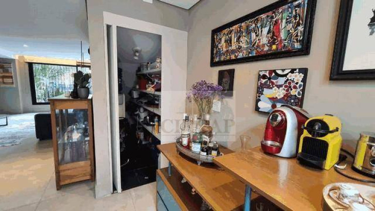 Imagem Casa com 2 Quartos à Venda ou Locação, 200 m² em Vila Olímpia - São Paulo Imagem Casa com 2 Quartos à Venda ou Locação, 200 m² em Vila Olímpia - São Paulo