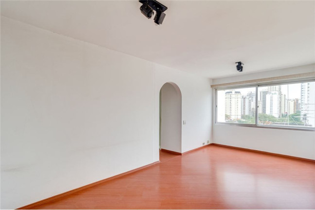 Imagem Imóvel com 2 Quartos à Venda,  em Campo Belo - São Paulo