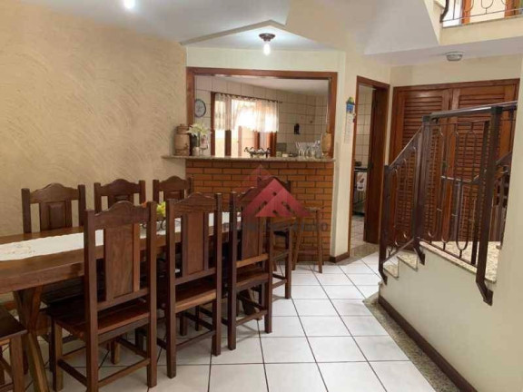 Imagem Casa com 4 Quartos à Venda, 360 m² em Itacoatiara - Niterói Imagem Casa com 4 Quartos à Venda, 360 m² em Itacoatiara - Niterói