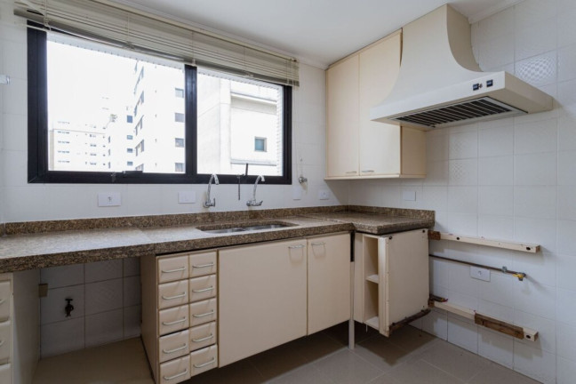 Imagem Apartamento com 3 Quartos à Venda, 184 m² em Aclimação - São Paulo