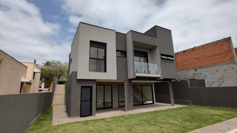 Imagem Casa de Condomínio com 3 Quartos à Venda, 230 m² em Quinta Dos Angicos - Cotia Imagem Casa de Condomínio com 3 Quartos à Venda, 230 m² em Quinta Dos Angicos - Cotia