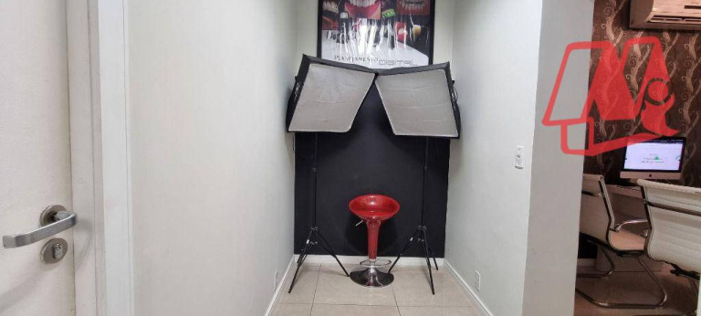 Imagem Sala Comercial à Venda ou Locação, 65 m² em Auxiliadora - Porto Alegre Imagem Sala Comercial à Venda ou Locação, 65 m² em Auxiliadora - Porto Alegre