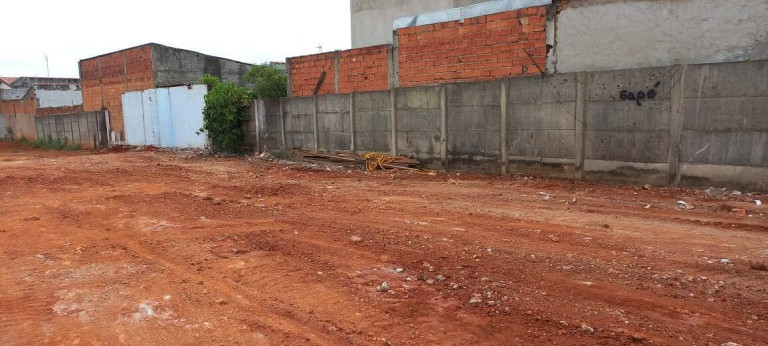 Imagem Terreno à Venda, 910 m² em Lopes De Oliveira - Sorocaba Imagem Terreno à Venda, 910 m² em Lopes De Oliveira - Sorocaba