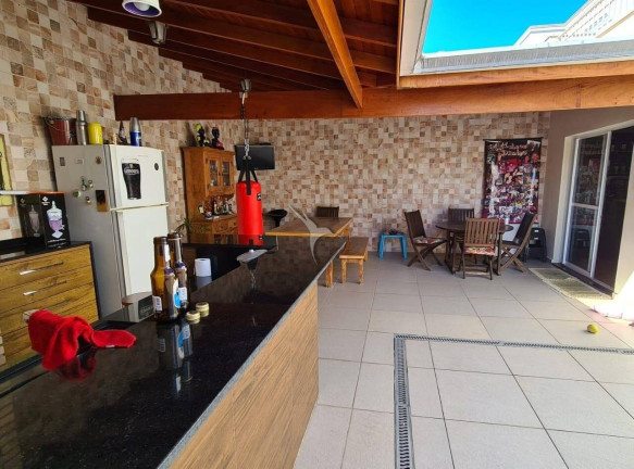 Imagem Casa com 4 Quartos à Venda, 180 m² em Tamboré - Santana De Parnaíba Imagem Casa com 4 Quartos à Venda, 180 m² em Tamboré - Santana De Parnaíba